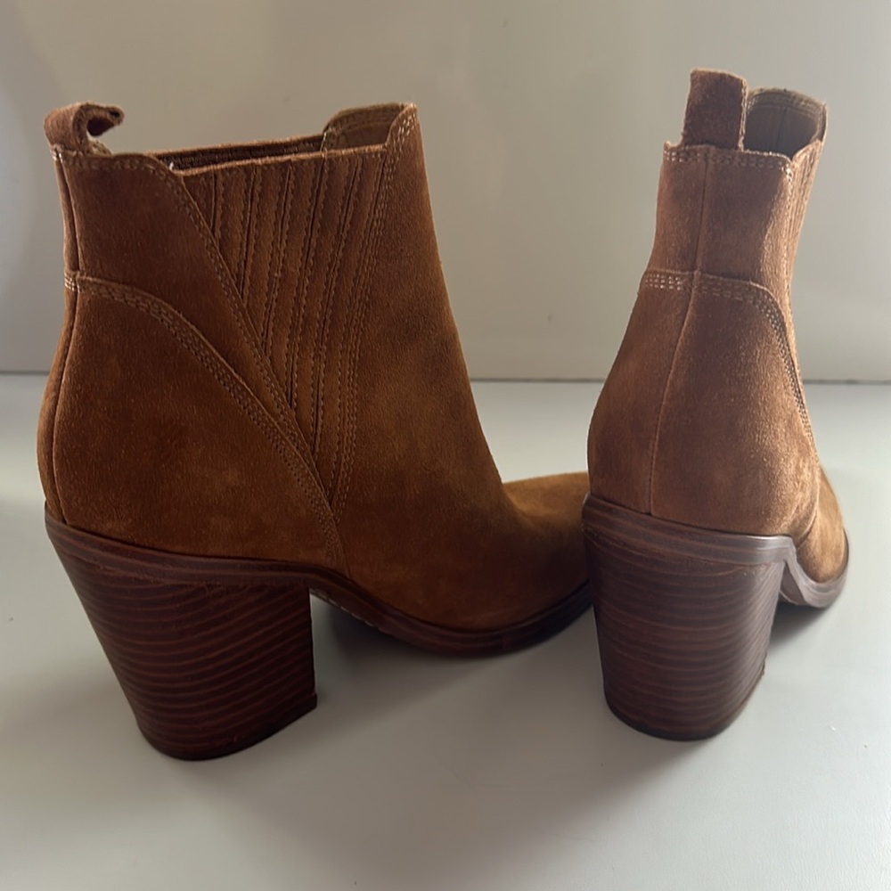 Marc Fisher Camel Colored Suede Pointy Toe Gadri … - image 5